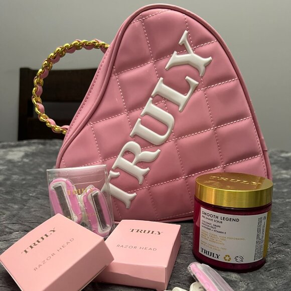 TRULY Barbie Pink Heart Bag Shaving Bundle - NEW! - Picture 1 of 6